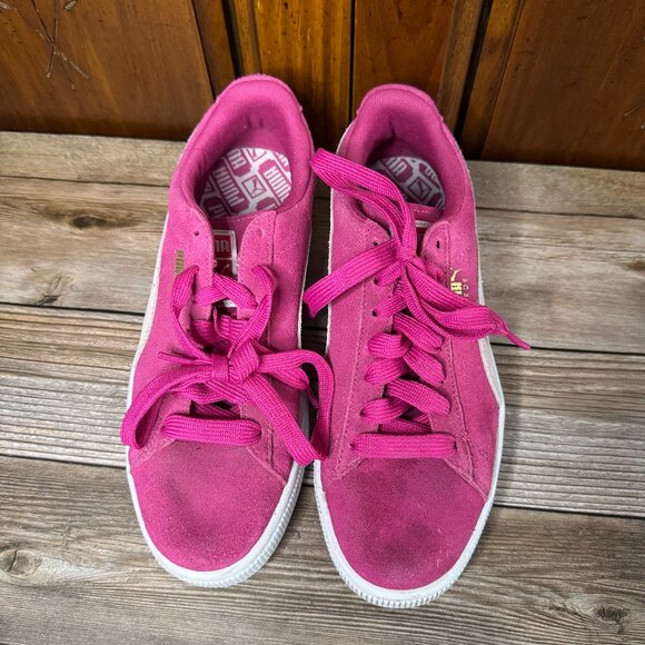 Puma Shoes - Classic Puma Suede Lowtop Sneakers Magenta Pink